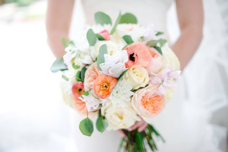 engagement season. wedding floral image provided by Bloomtastic Florist Columbus, Ohio